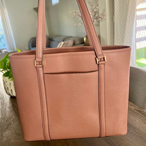 Michael Kors Jet Set Leather Tote in Powder Blush - Picture 4 of 12
